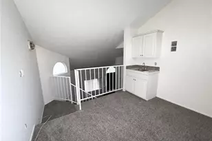 19845 Sandpiper Pl, Newhall, CA 91321 - Photo 5