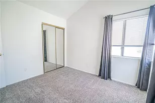19845 Sandpiper Pl, Newhall, CA 91321 - Photo 19