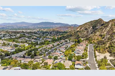 25415 Thoreau Way, Stevenson Ranch, CA 91381 - Photo 53