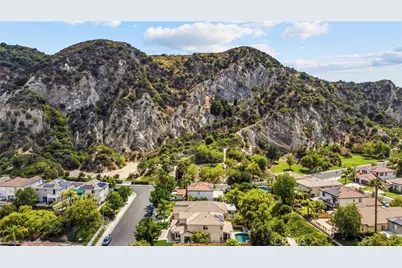25415 Thoreau Way, Stevenson Ranch, CA 91381 - Photo 51