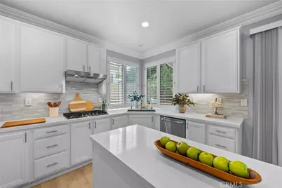 25415 Thoreau Way, Stevenson Ranch, CA 91381 - Photo 15