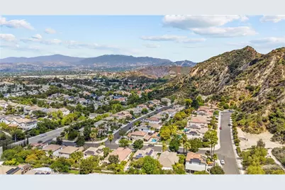 25415 Thoreau Way, Stevenson Ranch, CA 91381 - Photo 49