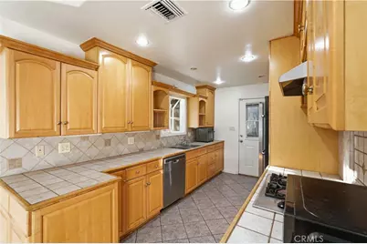 5345 Don Pio Drive, Woodland Hills, CA 91364 - Photo 23
