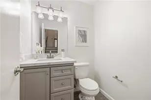 5800 Owensmouth Ave, Woodland Hills, CA 91367 - Photo 9