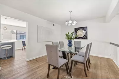 5800 Owensmouth Avenue #14, Woodland Hills, CA 91367 - Photo 5