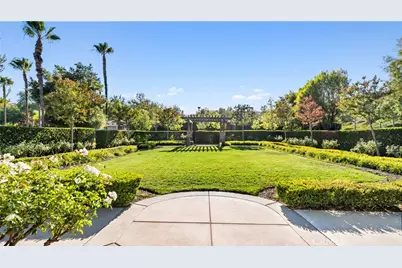 24030 Via Vizcaya, Valencia, CA 91354 - Photo 67