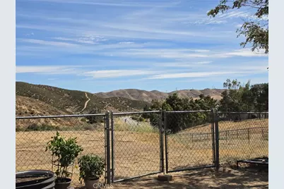 39030 Bouquet Canyon, Leona Valley, CA 93551 - Photo 37
