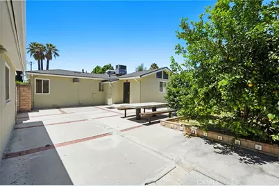 15841 Marlin Place, Lake Balboa, CA 91406 - Photo 35