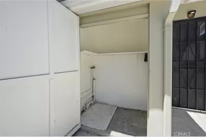 15841 Marlin Place, Lake Balboa, CA 91406 - Photo 37