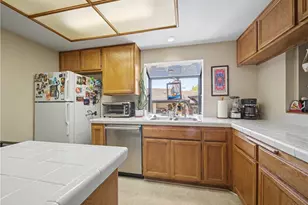 5738 Skyview Way #B, Agoura Hills, CA 91301 - Photo 9