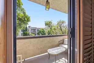 1315 Roxbury Dr, Los Angeles, CA 90035 - Photo 11