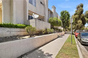 19400 Wyandotte, Reseda, CA 91335 - Photo 25