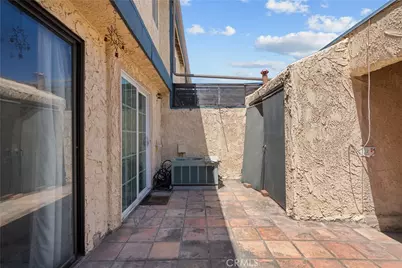 16745 Vanowen, Los Angeles, CA 91406 - Photo 23