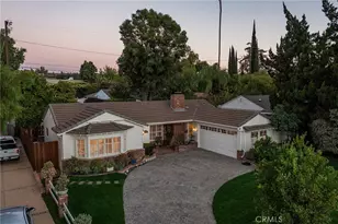 23160 Ostronic Dr, Woodland Hills, CA 91367 - Photo 37