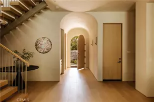 16933 Bosque Dr, Encino, CA 91436 - Photo 3