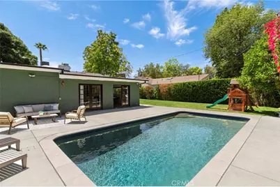 22925 Leonora, Woodland Hills, CA 91367 - Photo 13