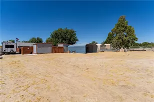 17164 Schollview, Lake Los Angeles, CA 93591 - Photo 27