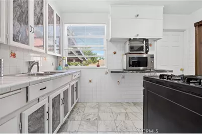 8719 Sylmar, Los Angeles, CA 91402 - Photo 35