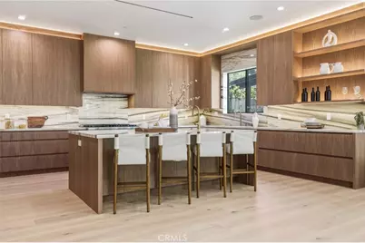 22816 Erwin, Woodland Hills, CA 91367 - Photo 3