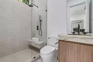 22816 Erwin, Woodland Hills, CA 91367 - Photo 23