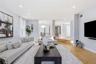 14271 Dickens St, Sherman Oaks, CA 91423 - Photo 1