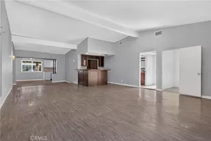 19448 Blythe, Reseda, CA 91335 - Photo 9