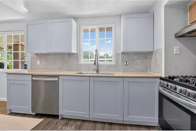 19448 Blythe, Reseda, CA 91335 - Photo 15