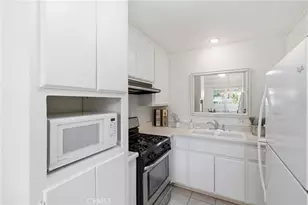 19158 Ave Of The Oaks, Newhall, CA 91321 - Photo 3