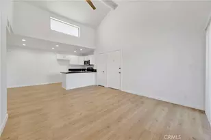 25027 Peachland Ave, Newhall, CA 91321 - Photo 5