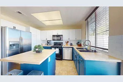 30430 Daisy Court, Castaic, CA 91384 - Photo 15