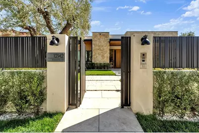12142 Emelita Street, Valley Village, CA 91607 - Photo 3