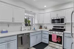 9000 Vanalden, Northridge, CA 91324 - Photo 5