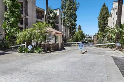 5535 Canoga #209, Woodland Hills, CA 91367 - Photo 9