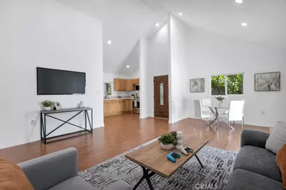4540 Del Moreno Drive, Woodland Hills, CA 91364 - Photo 21