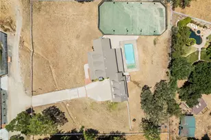 25707 Pacy St, Newhall, CA 91321 - Photo 7