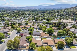 25074 Kerry Robin, Newhall, CA 91321 - Photo 49