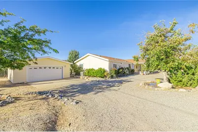 29520 Piani, Pearblossom, CA 93553 - Photo 5