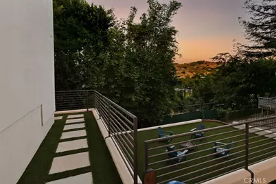 15059 Rayneta Drive, Sherman Oaks, CA 91403 - Photo 61