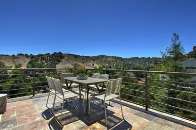 15059 Rayneta Drive, Sherman Oaks, CA 91403 - Photo 13