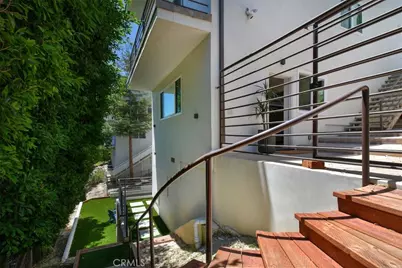 15059 Rayneta Drive, Sherman Oaks, CA 91403 - Photo 59