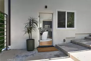 15059 Rayneta Dr, Sherman Oaks, CA 91403 - Photo 57