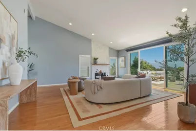 15059 Rayneta Drive, Sherman Oaks, CA 91403 - Photo 9