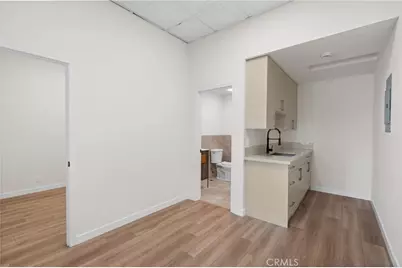 5557 Reseda Boulevard, Tarzana, CA 91356 - Photo 11