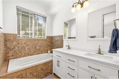 11145 Sunshine Terrace #102, Studio City, CA 91604 - Photo 15