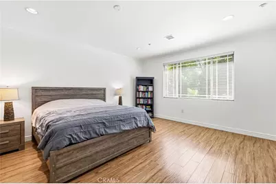 11145 Sunshine Terrace #102, Studio City, CA 91604 - Photo 13
