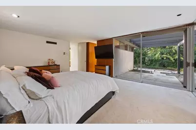 5000 Queen Victoria Road, Woodland Hills, CA 91364 - Photo 33