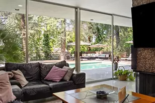 5000 Queen Victoria Rd, Woodland Hills, CA 91364 - Photo 23