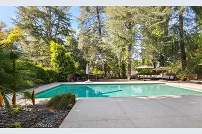 5000 Queen Victoria Road, Woodland Hills, CA 91364 - Photo 49