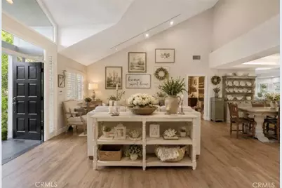 23134 Collins Street, Woodland Hills, CA 91367 - Photo 11