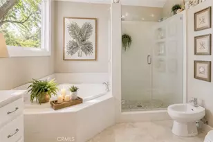 23134 Collins St, Woodland Hills, CA 91367 - Photo 23